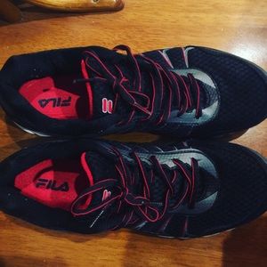 Fila mans black Athletic shoes size 11